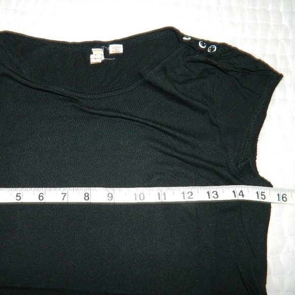 Little Yellow Button Black Tee Cap Sleeves, 3 Buttons on Shoulder, Small - Picture 7 of 9